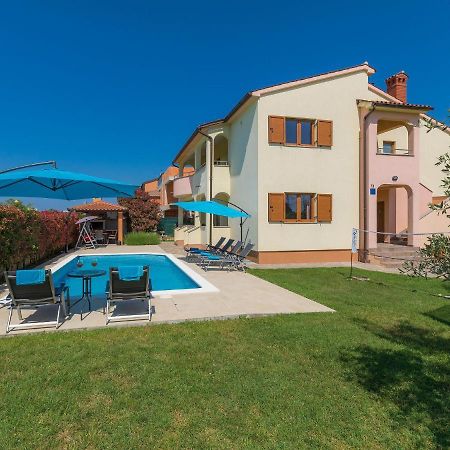 Holiday Home Linden Tree By Interhome Пула Экстерьер фото