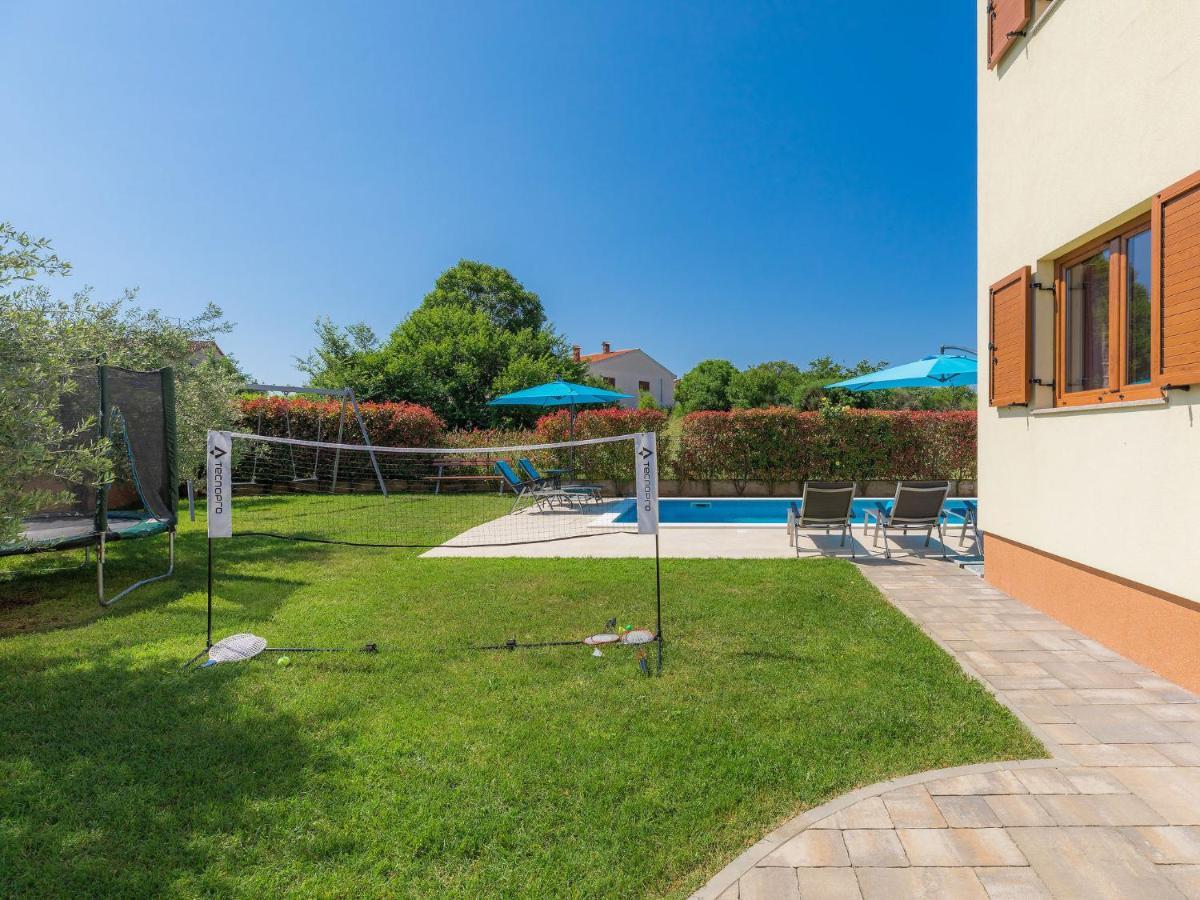Holiday Home Linden Tree By Interhome Пула Экстерьер фото